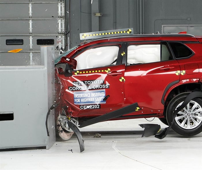 Guide To NHTSA and IIHS Crash Test Safety Ratings (Updated)