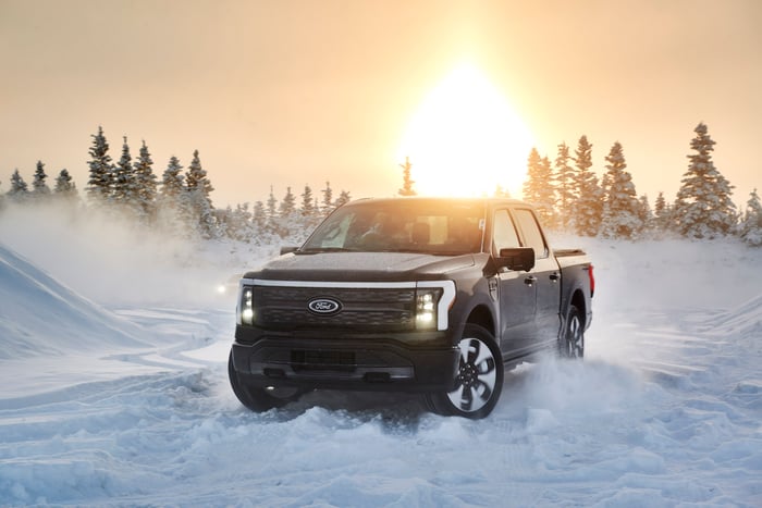 Ford Confirms F-150 Lightning Range; WATCH:  Extreme Cold Weather Testing