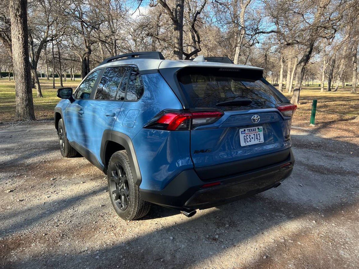 2023 Toyota RAV4 TRD Off-Road tail gate