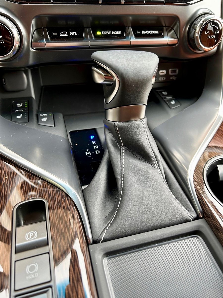 AutoNsider Explores the 2023 Lexus LX600 Ultra Lux SUV