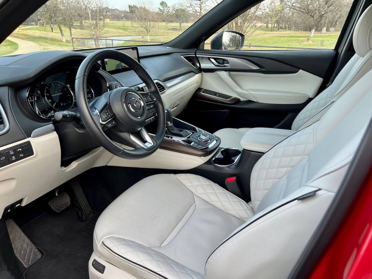 2023-Mazda-CX-9-Interior Steering Wheel