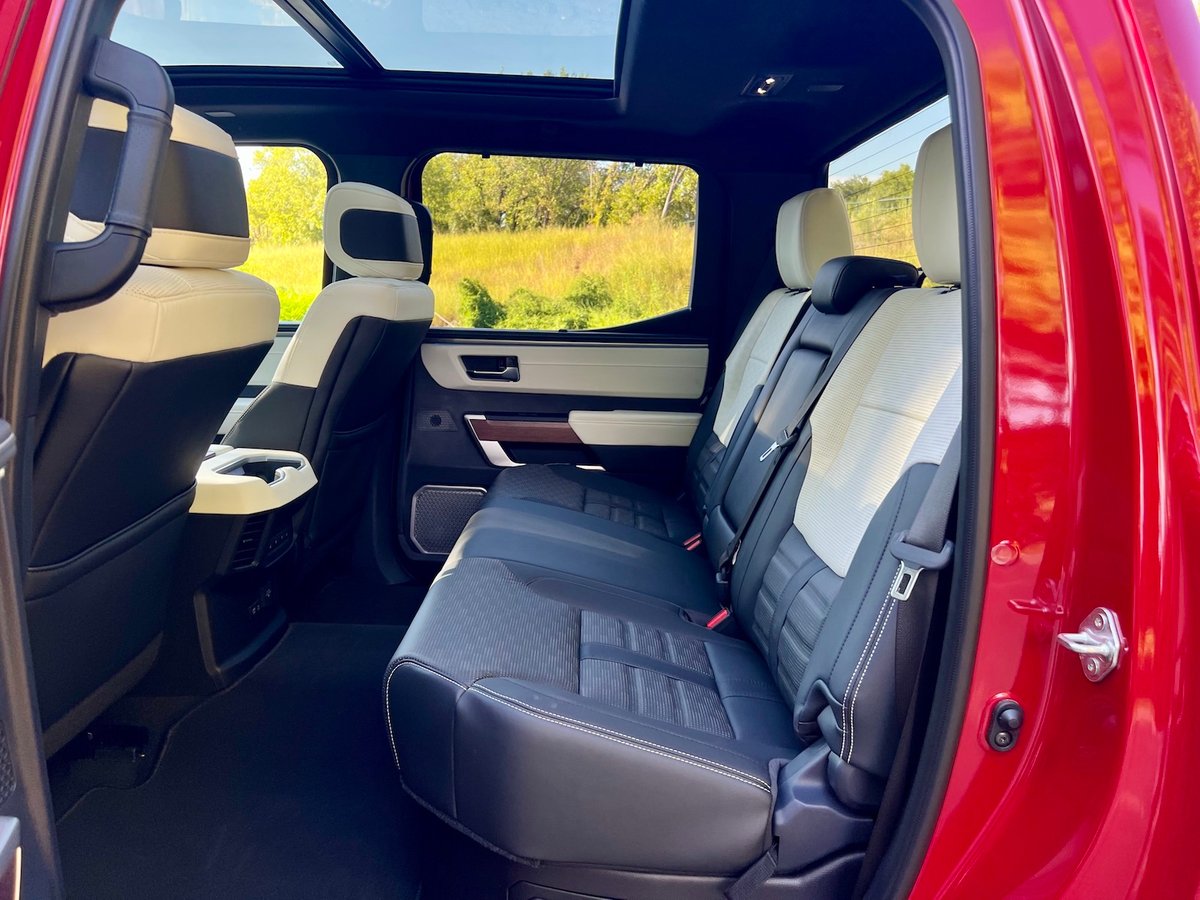 2022 toyota tundra interior