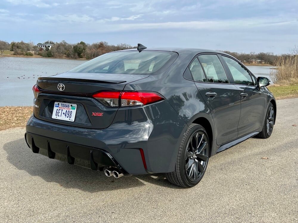 2023-toyota-corolla-xse-carpro-tail-end
