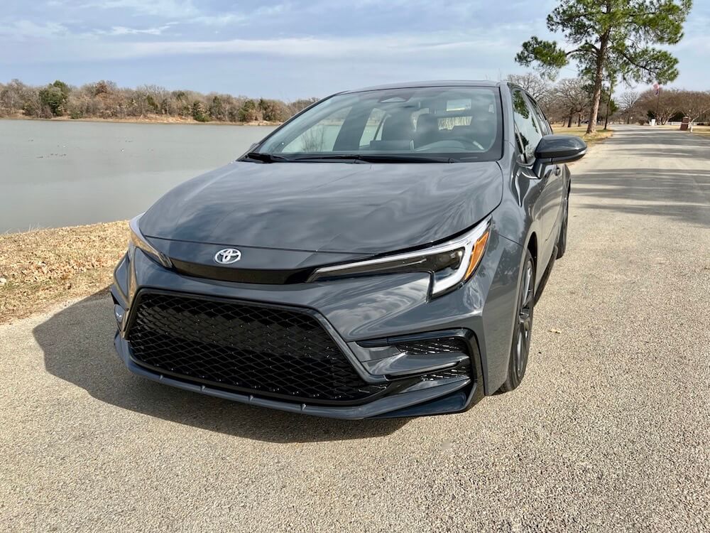 2023-toyota-corolla-xse-grille-carpro