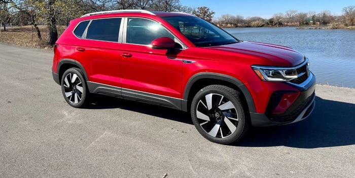 2024 Volkswagen Taos SEL 4MOTION Review