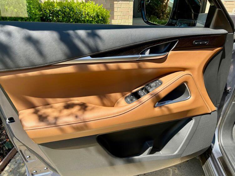 2024-INFINITI-QX60-AUTOGRAPH-door-panel-carpro.jpg