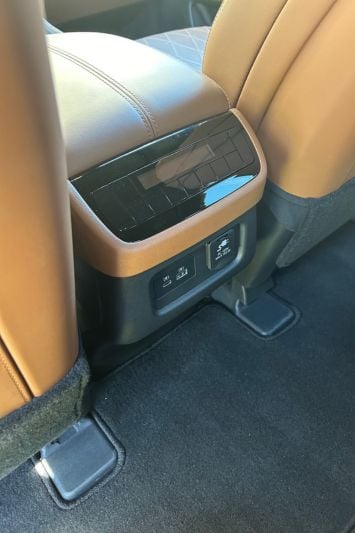 2024-INFINITI-QX60-AUTOGRAPH-interior-ac-vents-carpro.jpg