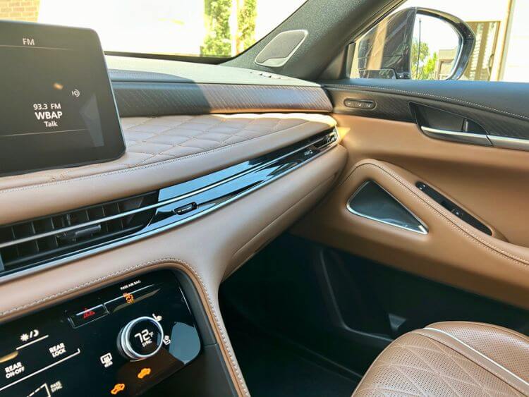 2024-INFINITI-QX60-AUTOGRAPH-interior-dash-carpro.jpg