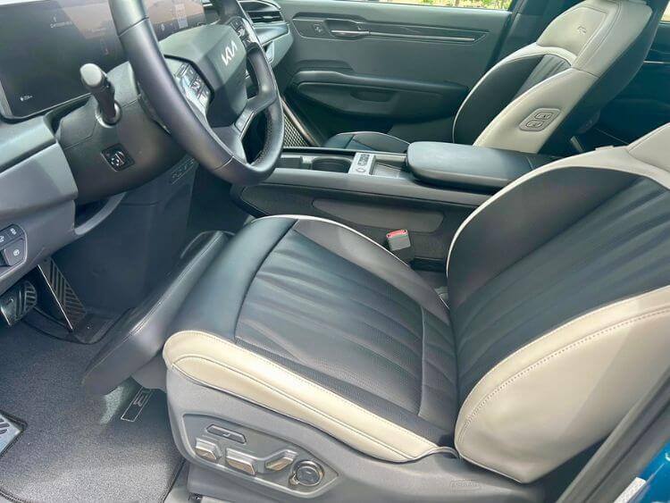 2024-Kia-ev9-front-driver-seat-carpro