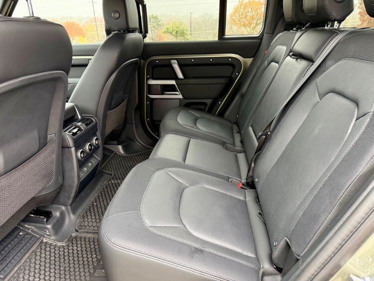 2024-Land-Rover-Defender-110-2nd-row