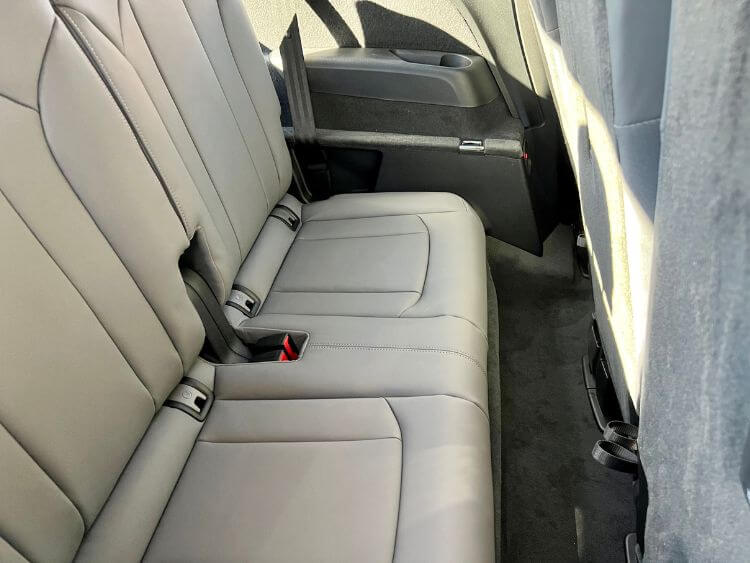 2024-audi-q7-55-s-line-3rd-row-carpro.jpg