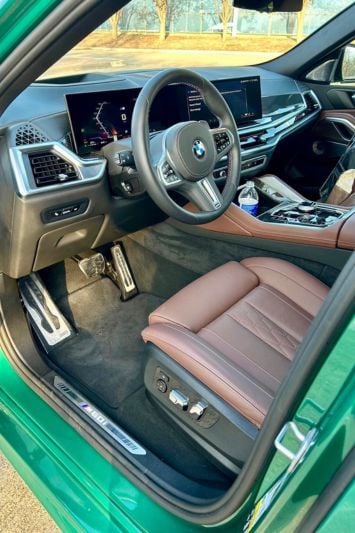 2024-bmw- X6-M60i-cabin-front-row