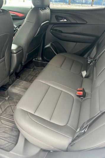 2024-chevrolet-trailblazer-rs-2nd-row-carpro