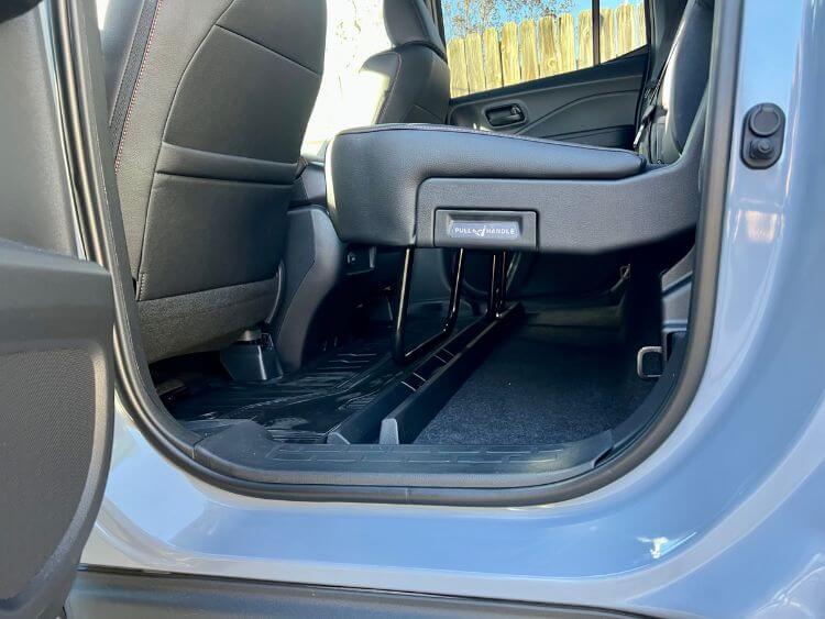 2024-honda-ridgeline-solar-gray-trailsport-liftup-second-row-2.jpg