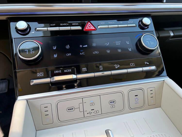 2024-hyundai-santa-fe-center-stack-carpro