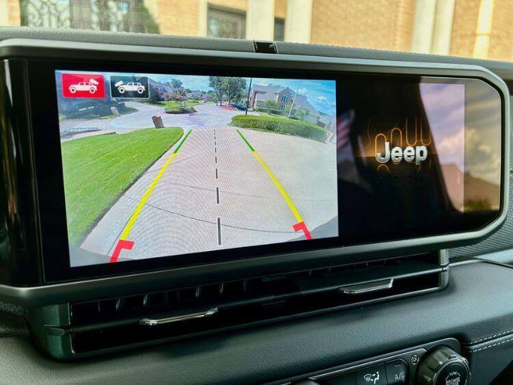 2024-jeep-wrangler-multimedia-rearview-camera-carpro