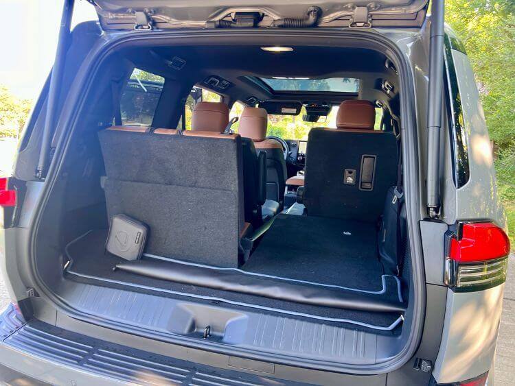 2024-lexus-gx-550-cargo