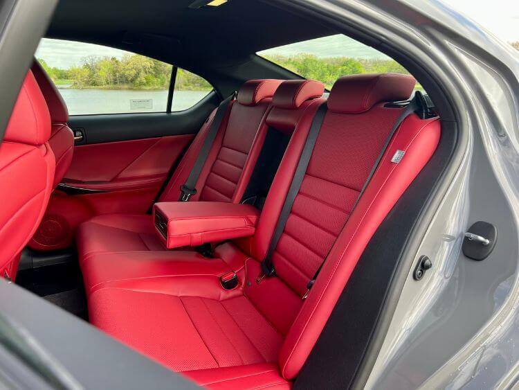 2024-lexus-is-500-fsport-rear-seat-amy (1)
