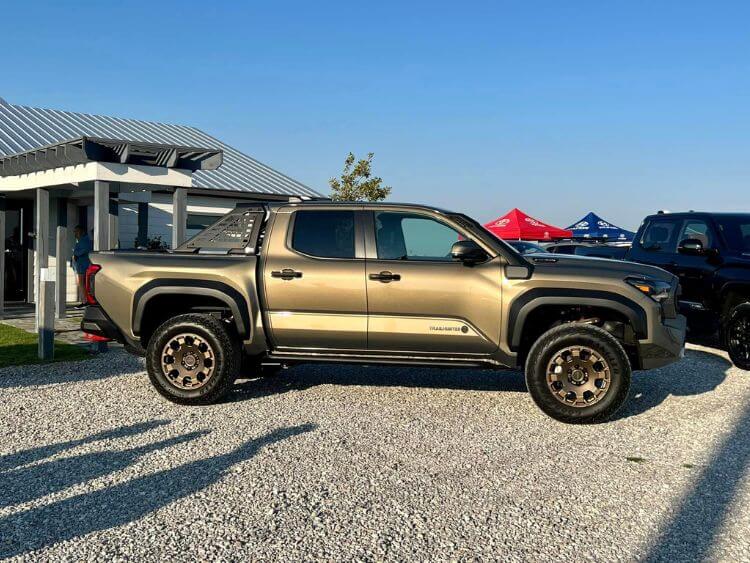 2024-toyota-tacoma-traihunter-hero-carpro