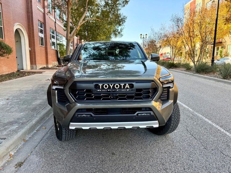 2024-toyota-tacoma-trailhunter-exterior-grille-carpro