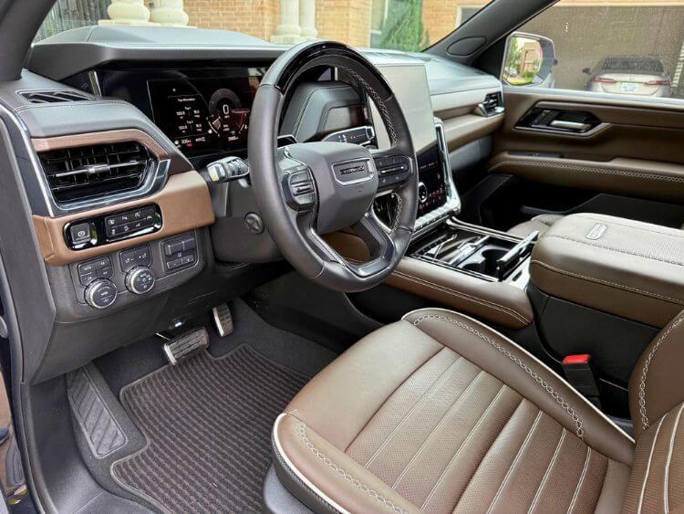 2025 GMC Yukon Denali Ultimatee-cabin-hero..jpg