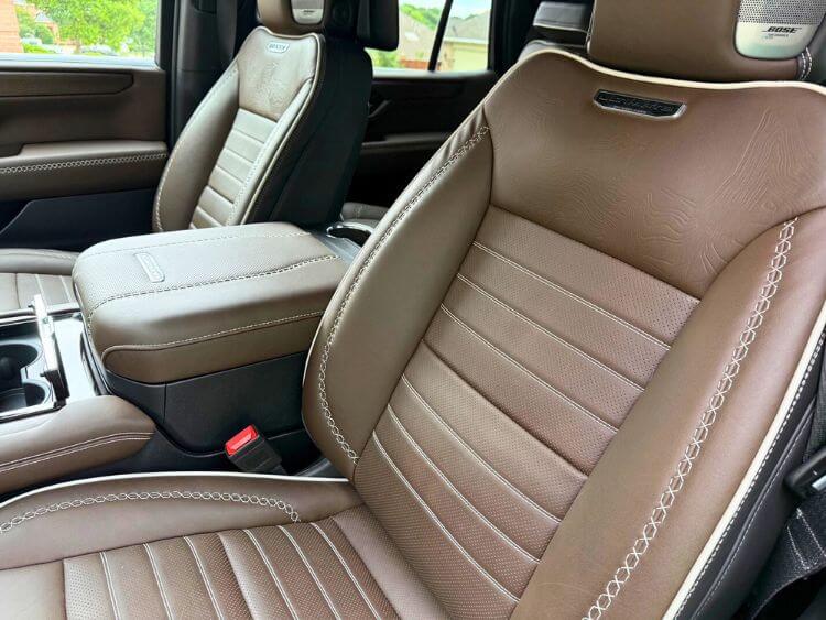 2025 GMC Yukon Denali Ultimatee-driver-seat..jpg