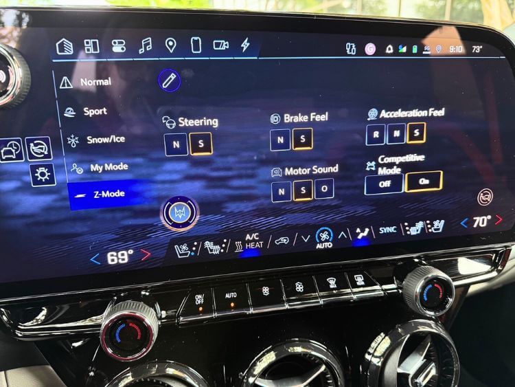 2025-Chevrolet-Blazer-SS-EV-multimedia-screen-1carpro