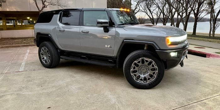 2025 GMC Hummer 3X All-Electric SUV Review