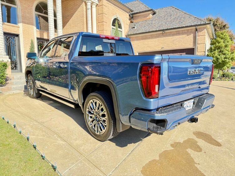 2025-GMC-sierra-1500-exterior-2