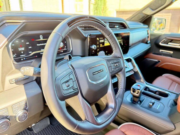 2025-GMC-sierra-1500-interior-closeup-steering-wheel