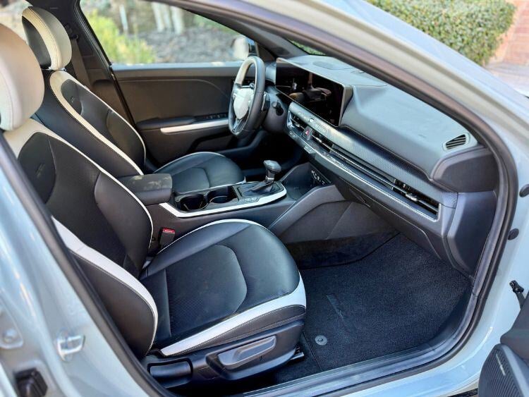 2025-Kia-K4-GT-Line-passenger-side-2jpg.jpgg