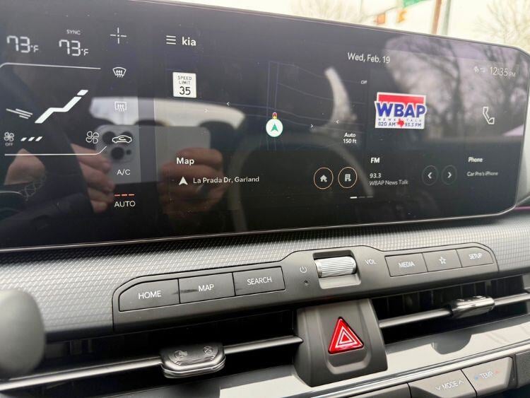 2025-Kia-K4-GT-Line-wbap-3-carpro .jpg