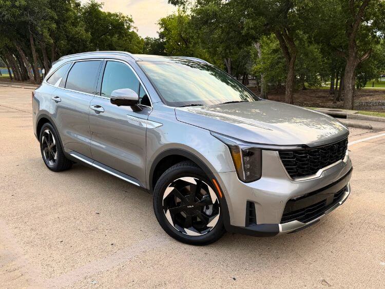 2025 Kia Sorento SX-Prestige Hybrid AWD Review