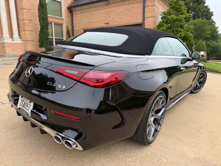 2025-Mercedes-Benz-AMG-CLE53-Cabriolet-exteerior-3