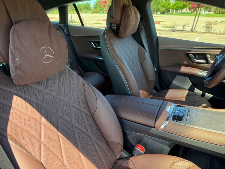 2025-Mercedes-Benz-EQS450-4Matic-passenger-seat-carpro
