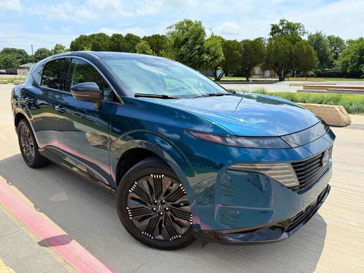 2025-Nissan-Murano-PlatinuM-hero-1-carpro