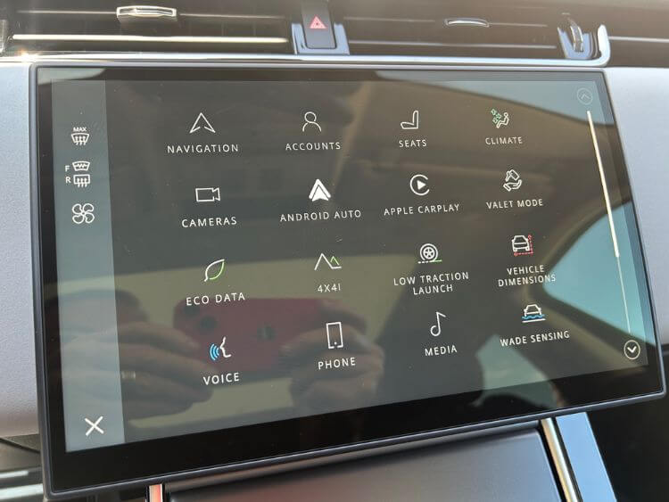 2025-Range-Rover-Evoque-Dynamic-SE-multimedia--carpro .jpg