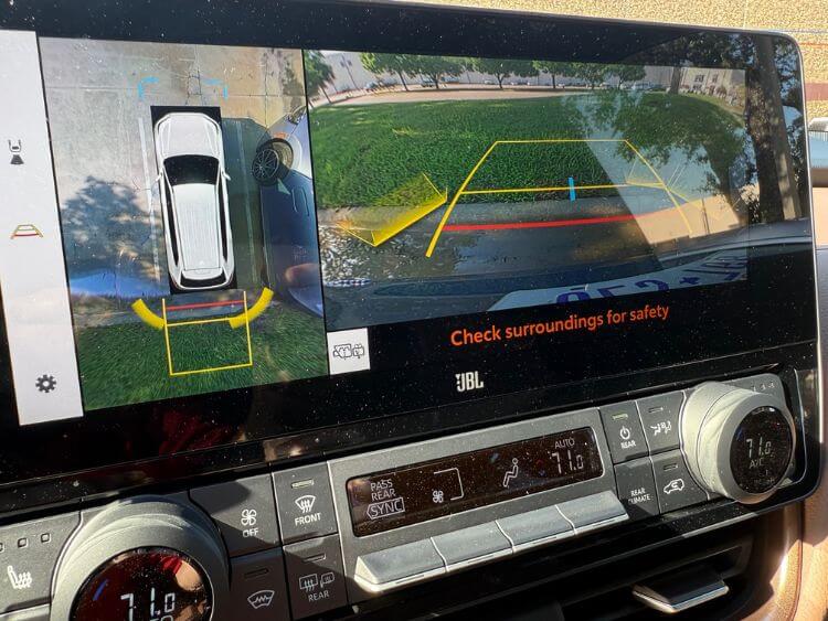 2025-Toyota-Grand-Highlander-Platinum-rearview-camera.jpg-1