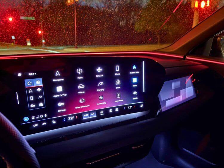 2025-audi-SQ6-night-touchscreen--cerpro.jpg