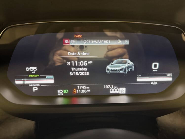 2025-audi-rs-etron-driver-dsiplay-carpro.jpg