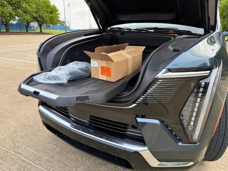 2025-cadillac-escalade-iq-frunk-carpro