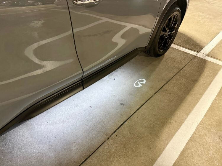 2025-infiniti-qx60-puddle-light-logo -carpro.jpg