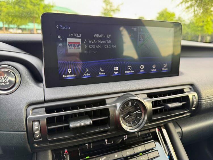 2025-lexus-is500-f-sport-infotain-screen-carpro