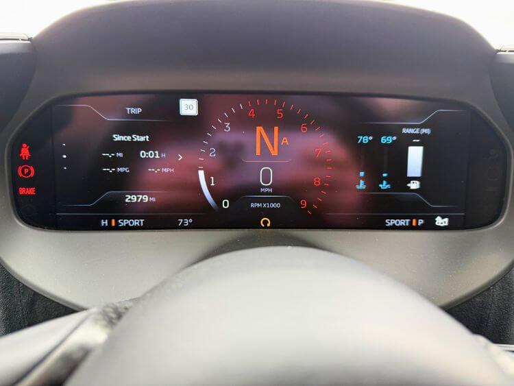 2025-mclaren-760s-spider-digital-display-carpro.jpg