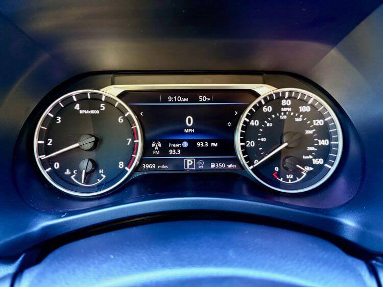 2025-nissan-sentra-sr-digitla-tach-carpro