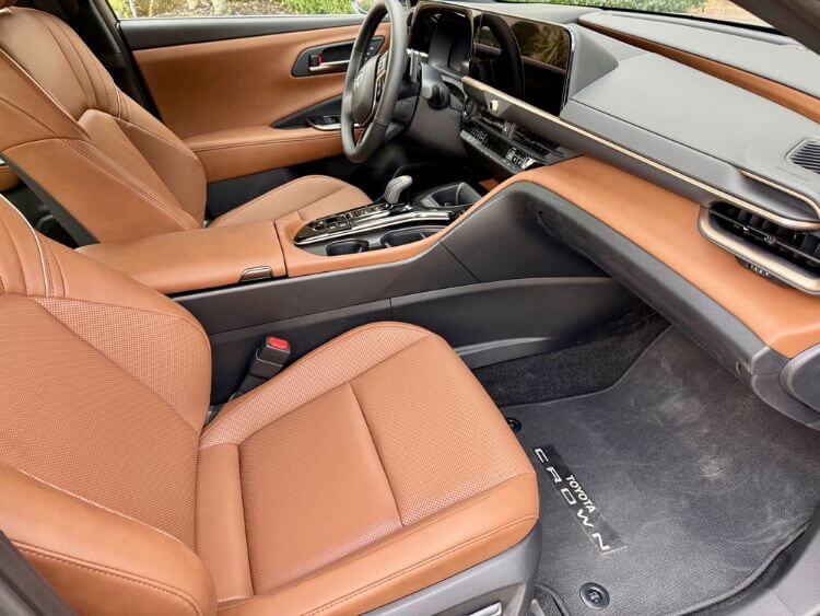 2025-toyota-crown-signia-passenger-side-carpro.jpg
