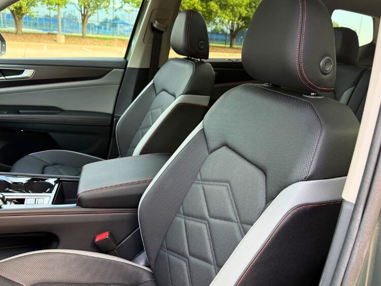 2025-vw-atlas-peak-edition-driver-seat-2-carpro.jpg
