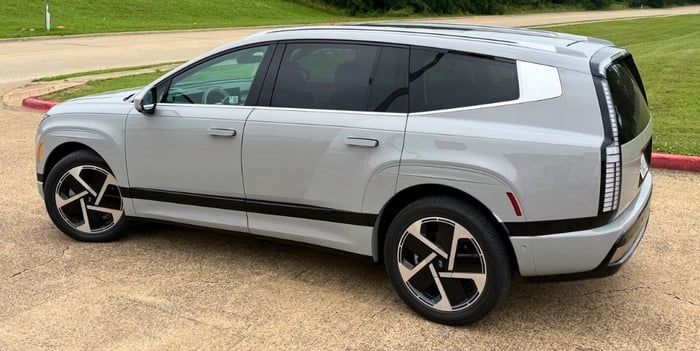 2026 Hyundai Ioniq 9 AWD Calligraphy Review