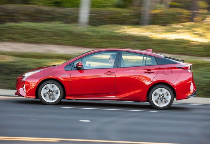 Test Drive: 2016 Toyota Prius Four Touring Review