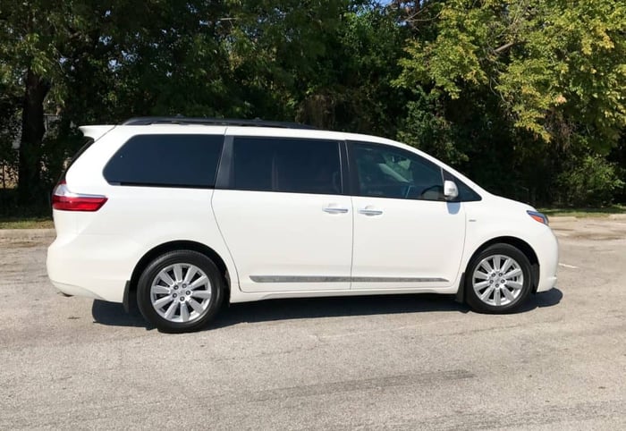 2017 Toyota Sienna Limited Premium AWD Review and Test Drive